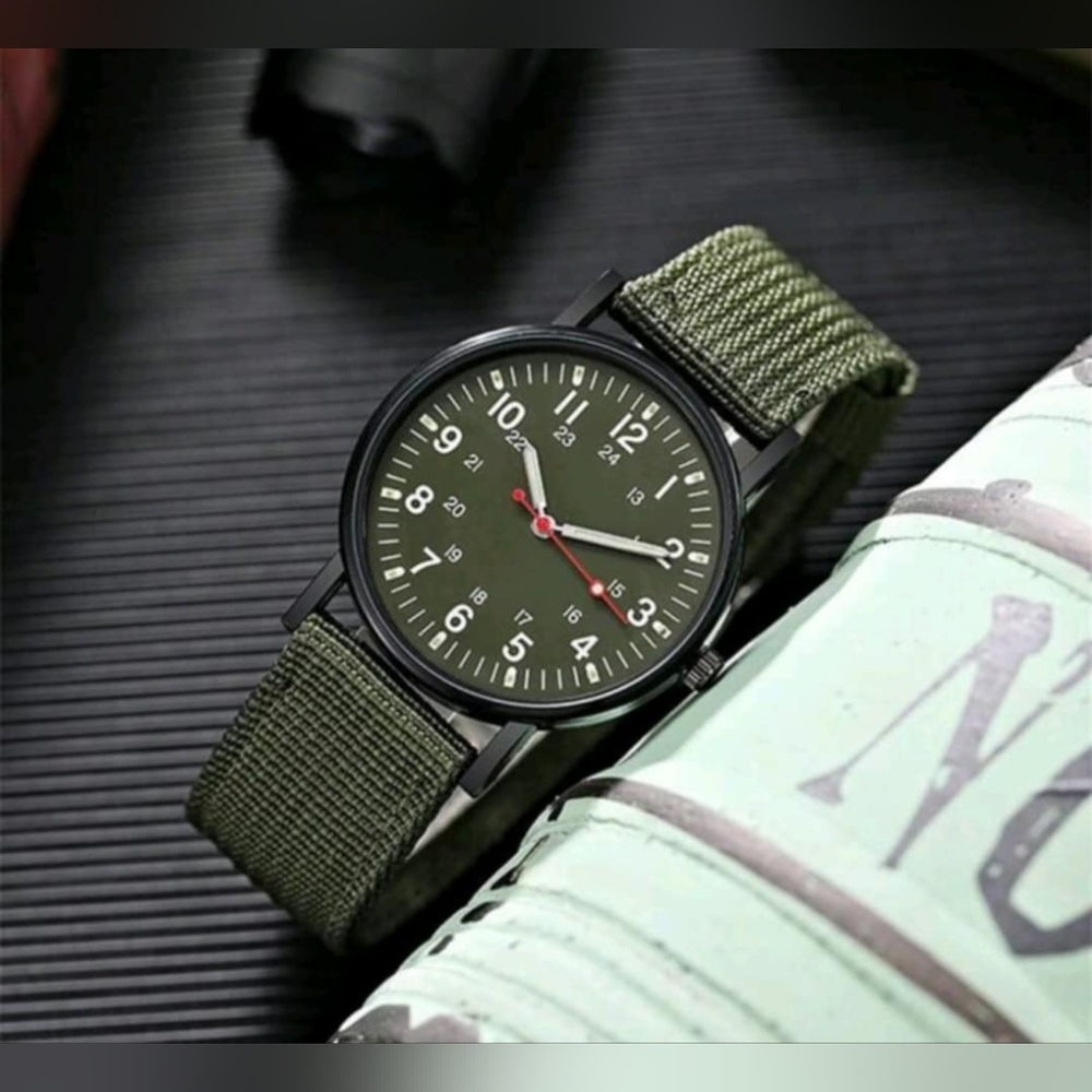 3 US Army Field Watch 1970's Style - Green, Black, & Navy Blue - Picture 5 of 16